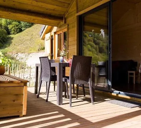 Campsite La Ribere 3*